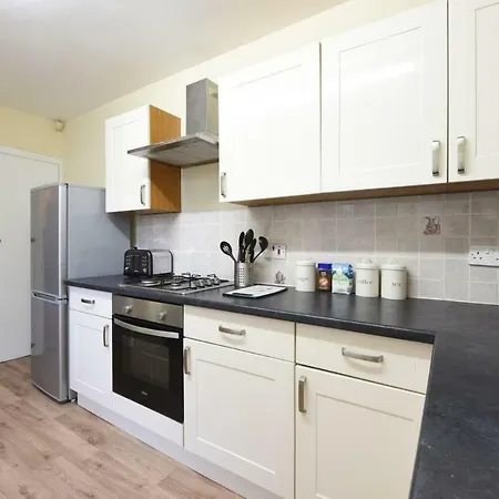 Escourt Headingley *